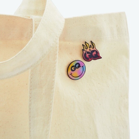 Exclusive Pintrill x GQ Enamel Fire Flames Pin - Picture 4 of 6